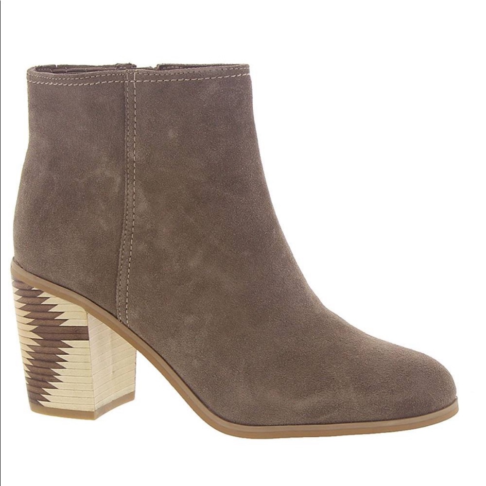 SEYCHELLES Grand Finale Suede Booties Taupe 8.5